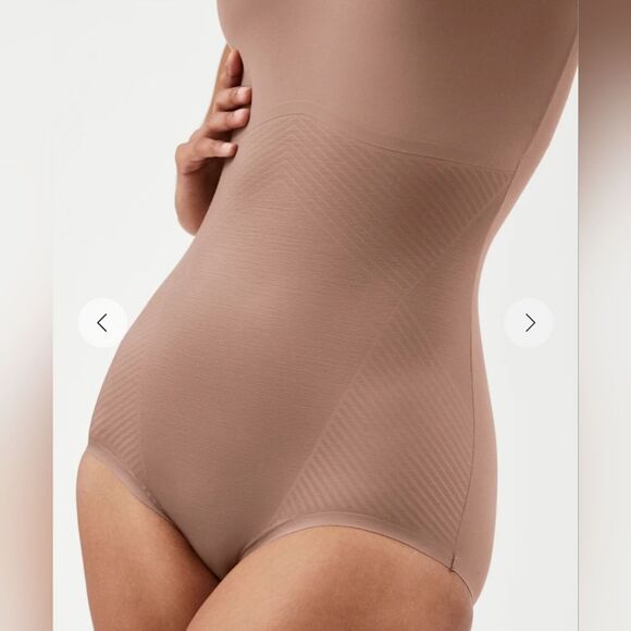 EUC SPANX shape™ Women's  Slimming Invisible Tank Brief Bodysuit Cafe Au Lait - Picture 3 of 12